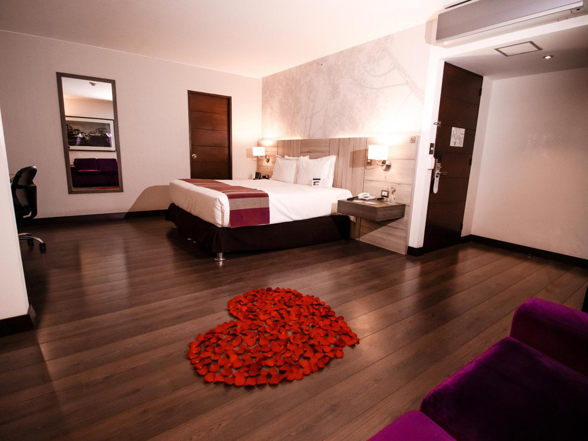 Hotel Aku 4*